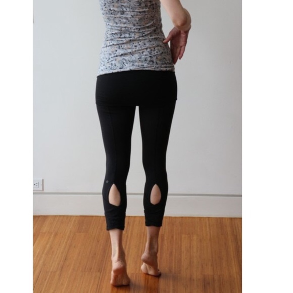 Lululemon Wunder Under key hole leg skirt pant - Picture 2 of 6